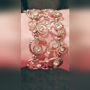 Beautiful Gold Tone With Faux Diamonds Expandable Metal Bracelet NWOT